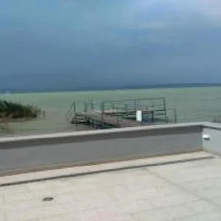 Vizparti Mediterran Willa Balatonboglár